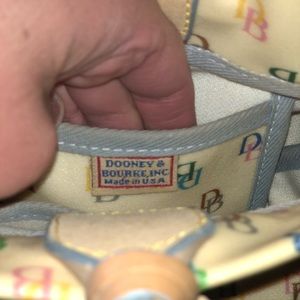Dooney & Bourke Bags - Dooney and Bourke purse Dooney & Bourke Bags - Dooney and Bourke purse
